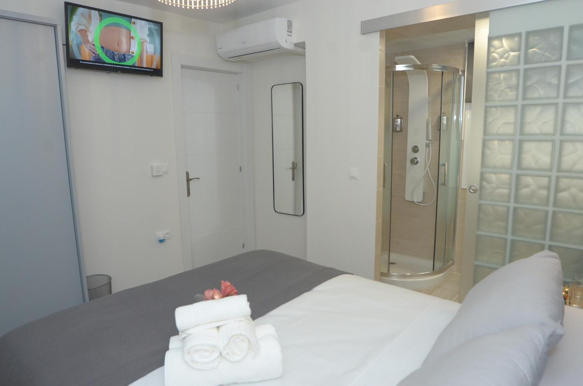 Alojamiento Beethoven Luxury Малага Экстерьер фото