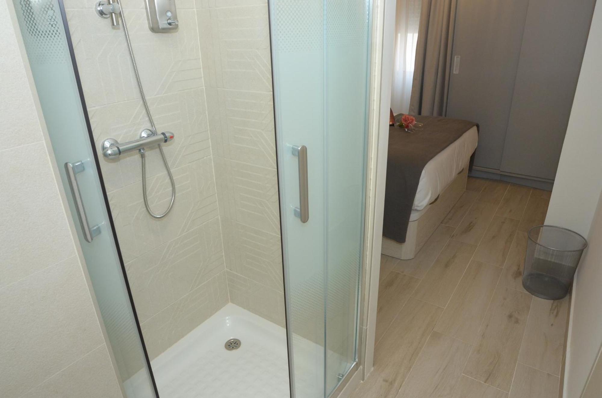Alojamiento Beethoven Luxury Малага Экстерьер фото